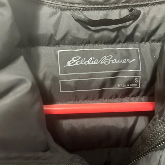 🔥 Eddie Bauer Womens Small Black Puffer Jacket - Picture 3 of 4